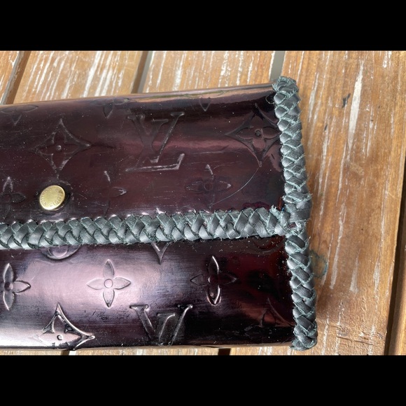 OFFER??LOUIS VUITTON Sara wallet - Picture 6 of 15